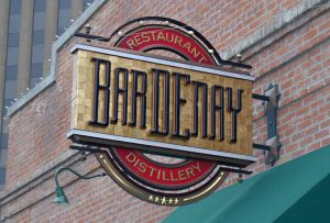 custom attractive outdoor building sign